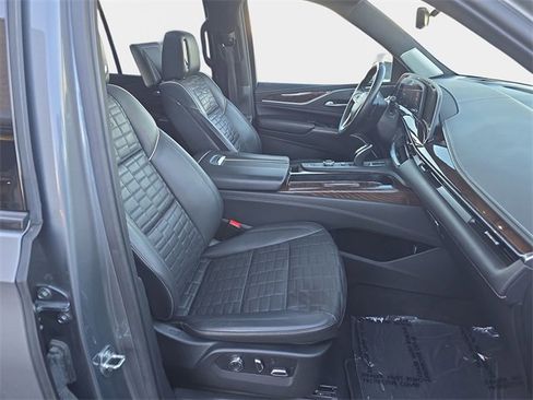 Used 2021 Cadillac Escalade Sport Platinum w/ LPO, ONYX Package image 12