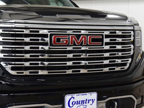 Used 2024 GMC Sierra 1500 Denali w/ Denali Reserve Package AWD/4WD image 11