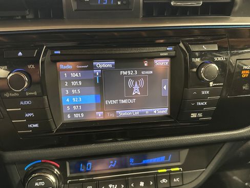 Used 2016 Toyota Corolla LE Premium FWD image 21