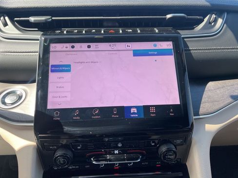 New 2025 Jeep Grand Cherokee Limited AWD/4WD image 49