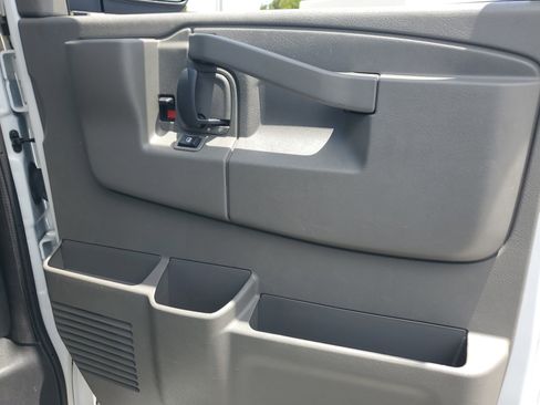 Used 2023 GMC Savana 2500 w/ Driver Convenience Package image 24