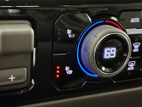 New 2026 Chevrolet Silverado 2500 LT image 19