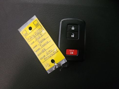 Used 2023 Toyota Tacoma TRD Sport AWD/4WD image 46