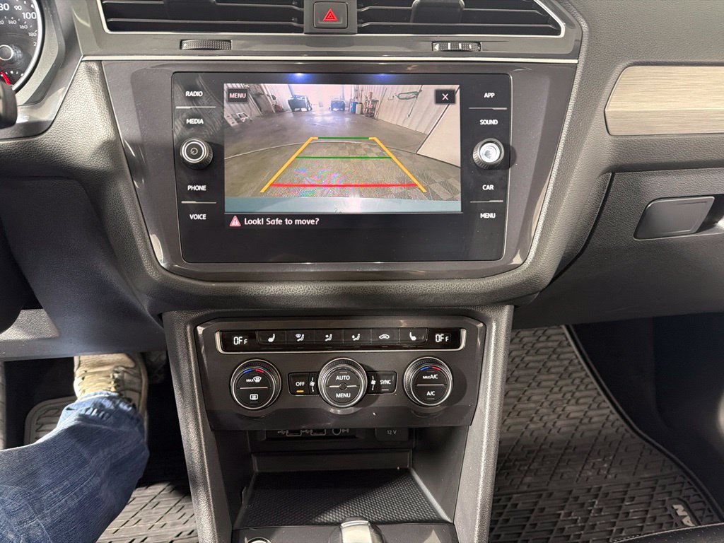Used 2019 Volkswagen Tiguan SE w/ Panoramic Sunroof Package AWD/4WD image 16