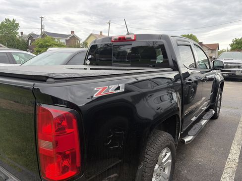 Used 2018 Chevrolet Colorado Z71 AWD/4WD image 4