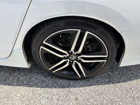 Used 2016 Honda Accord Sport image 5
