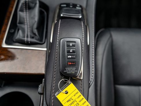 Used 2017 Lexus ES 350 w/ Luxury Package image 35