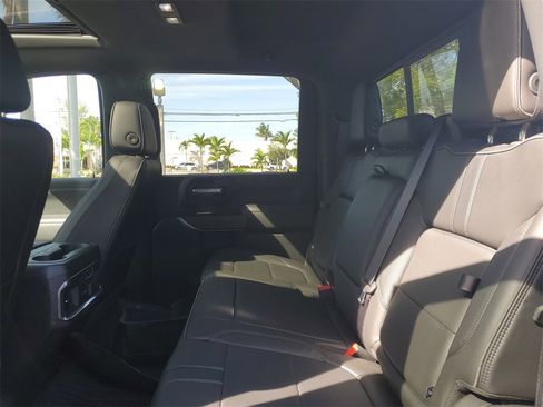 Used 2020 Chevrolet Silverado 2500 High Country image 14