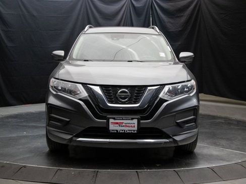 Used 2019 Nissan Rogue SV image 4