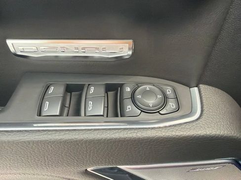 Used 2024 GMC Sierra 1500 Denali w/ Technology Package AWD/4WD image 20