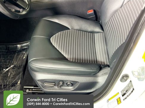 Used 2024 Toyota Camry SE FWD image 22