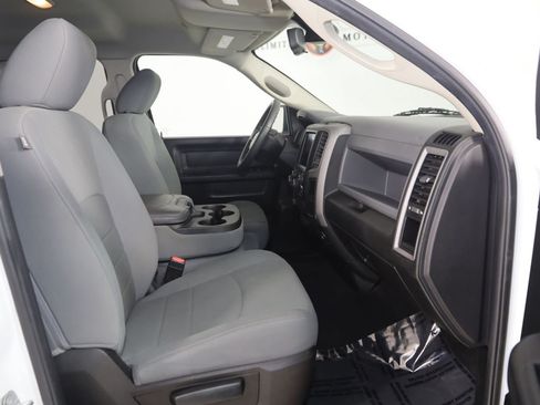 Used 2019 RAM 1500 Express w/ Express Value Package AWD/4WD image 10