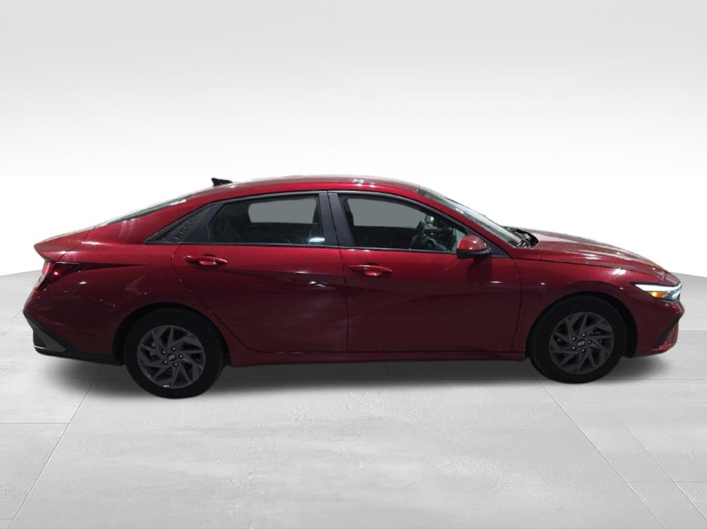 Used 2024 Hyundai Elantra SEL FWD image 5