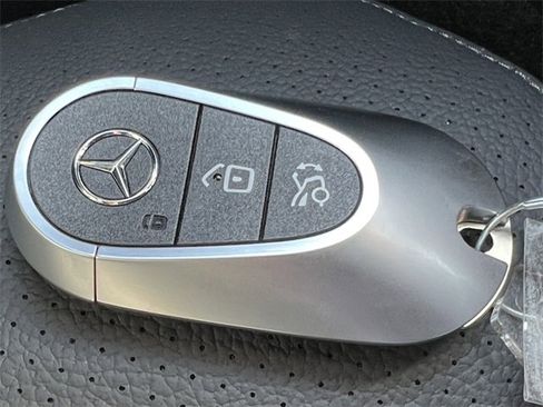 Certified 2025 Mercedes-Benz C 300 4MATIC Sedan image 29