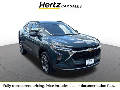 Used 2025 Chevrolet Trax LT w/ LT Convenience Package FWD image 1