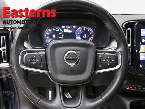 Used 2021 Volvo XC40 T5 Momentum AWD/4WD image 10