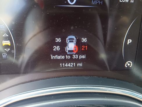 Used 2017 Jeep Grand Cherokee Laredo RWD image 14