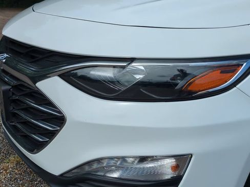 Used 2024 Chevrolet Malibu LT FWD image 9