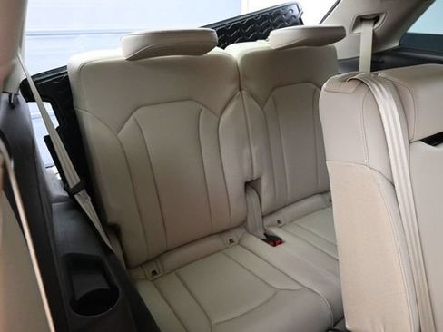 Used 2019 Audi Q7 3.0T Premium Plus w/ Premium Plus Package AWD/4WD image 29