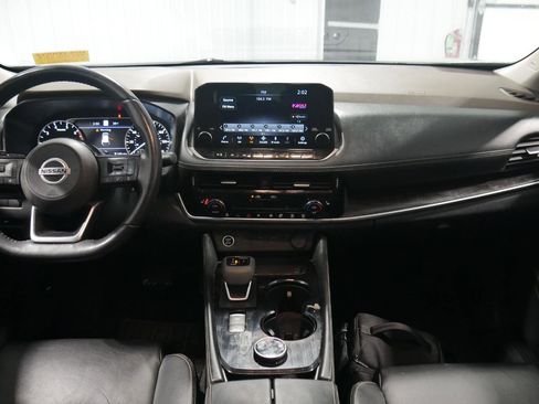 Used 2021 Nissan Rogue SL w/ Premium Package image 19