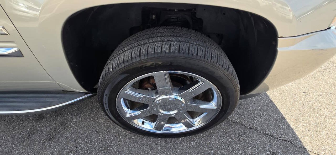 Used 2009 Cadillac Escalade ESV AWD image 50
