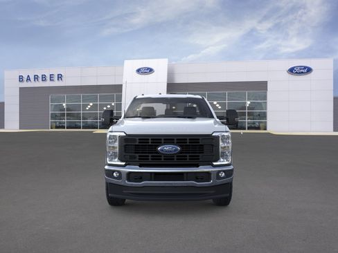 New 2026 Ford F250 XL w/ XL Off-Road Package AWD/4WD image 6