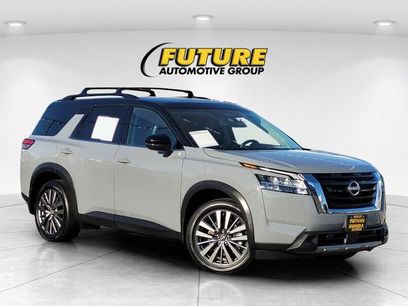 Used 2024 Nissan Pathfinder SL w/ SL Premium Package