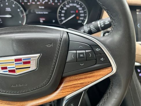 Used 2018 Cadillac XT5 Platinum image 29