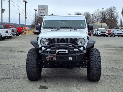 Used 2025 Jeep Gladiator Sport image 19