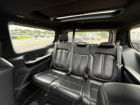 Used 2022 Jeep Wagoneer Series III w/ Premium Group I AWD/4WD image 25