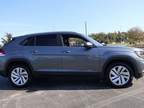 Used 2023 Volkswagen Atlas Cross Sport SE w/ Panoramic Sunroof Package image 9