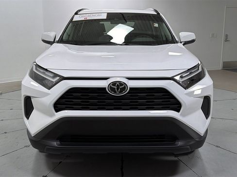 Used 2025 Toyota RAV4 XLE w/ Convenience Package image 2