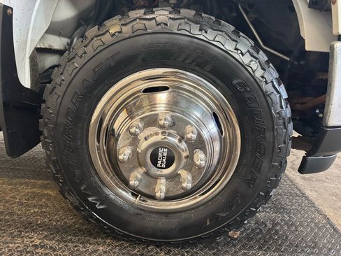 Used 2011 GMC Sierra 3500 SLE w/ SLE Preferred Package AWD/4WD image 33