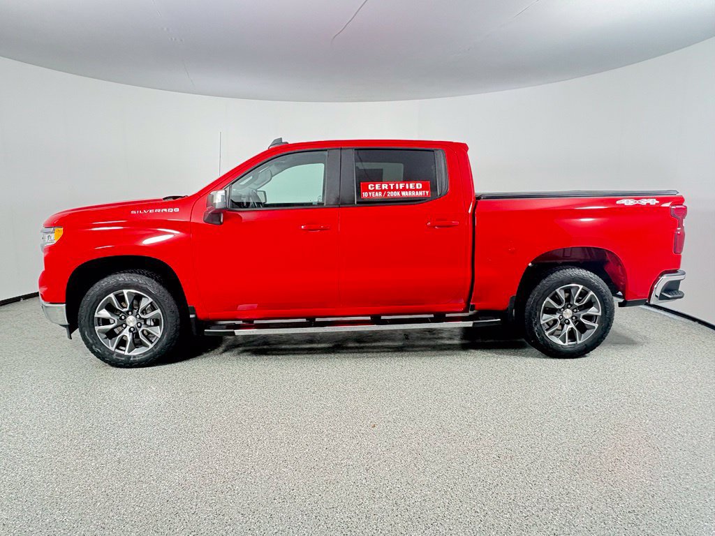 Used 2024 Chevrolet Silverado 1500 LT AWD/4WD image 4