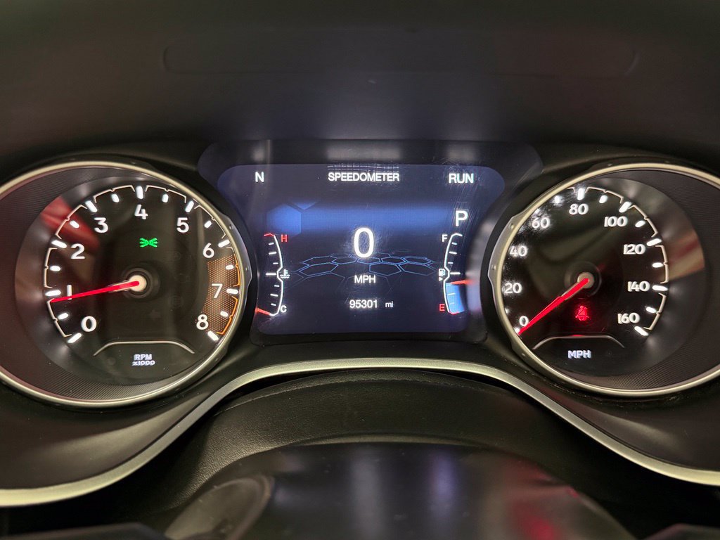 Used 2018 Jeep Compass Latitude w/ Popular Equipment Group FWD image 23