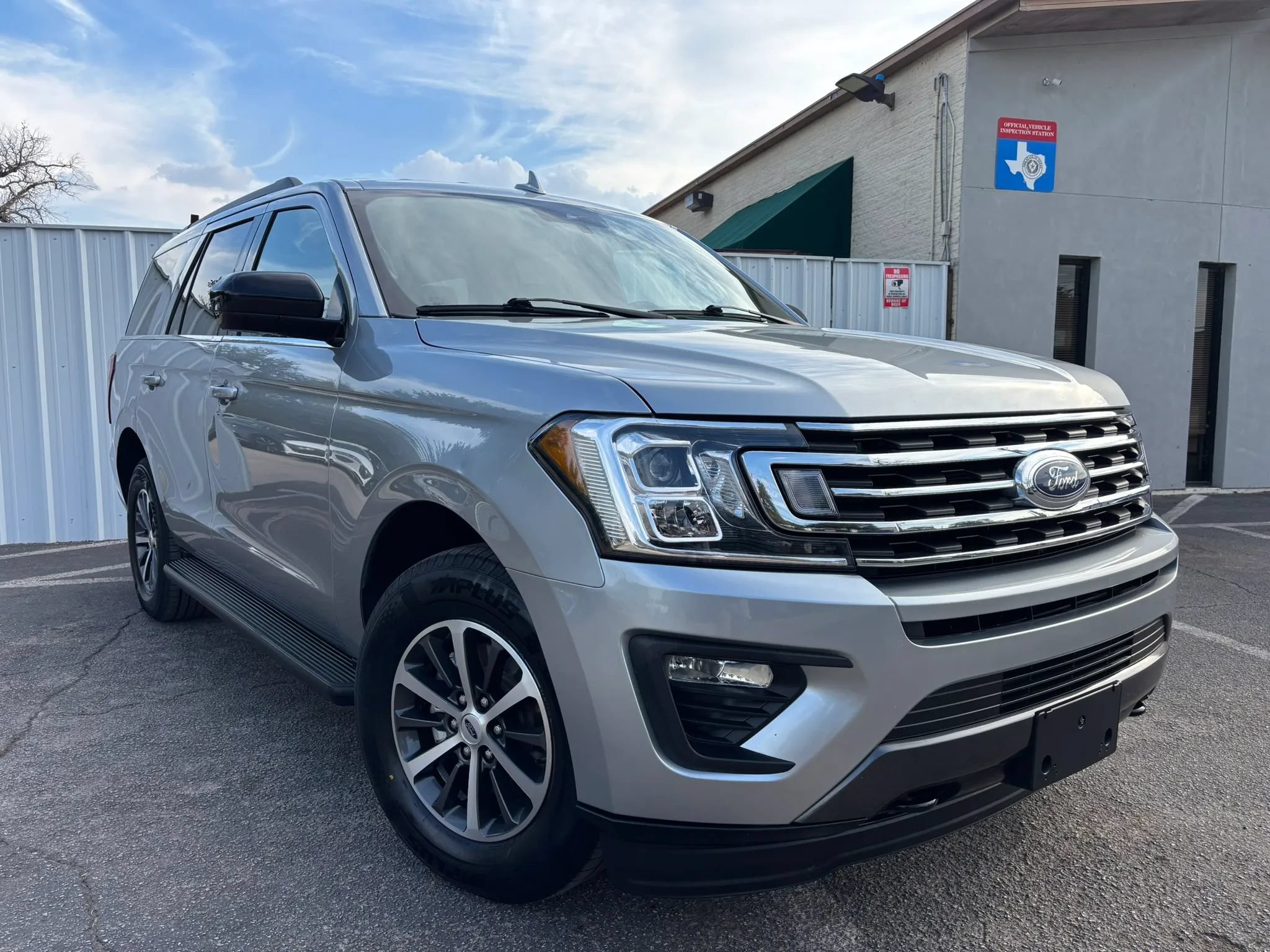 Used 2021 Ford Expedition XL AWD/4WD image 7