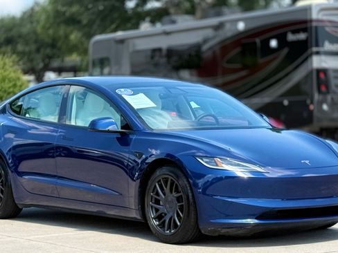 Used 2025 Tesla Model 3 Long Range AWD/4WD image 4