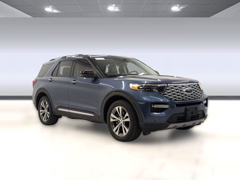 Used 2020 Ford Explorer Platinum w/ Premium Technology Package image 6