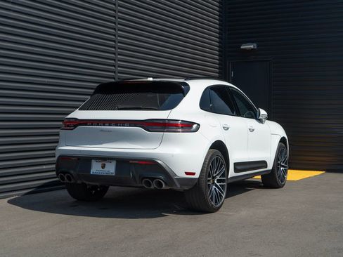 Used 2025 Porsche Macan image 9