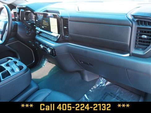 Used 2025 GMC Sierra 1500 SLT RWD image 25
