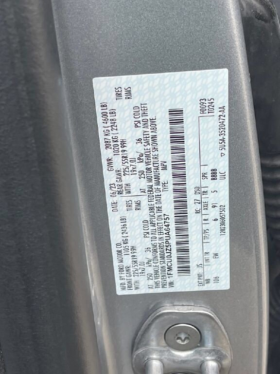 Used 2023 Ford Escape Platinum FWD image 38