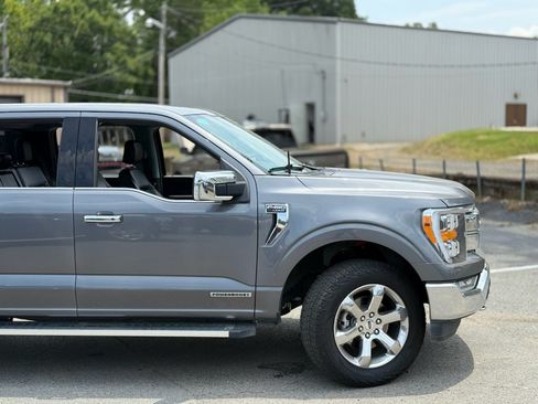 Used 2023 Ford F150 Lariat w/ Trailer Tow Package AWD/4WD image 9