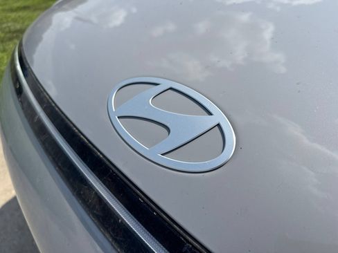 Used 2025 Hyundai Kona SEL FWD image 11