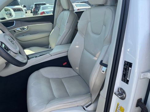 Used 2023 Volvo XC90 T8 Plus w/ Protection Package Premier AWD/4WD image 7