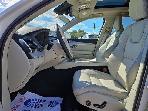 Used 2024 Volvo XC90 B5 Core w/ Climate Package image 13