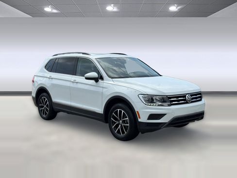 Used 2021 Volkswagen Tiguan SE FWD image 7