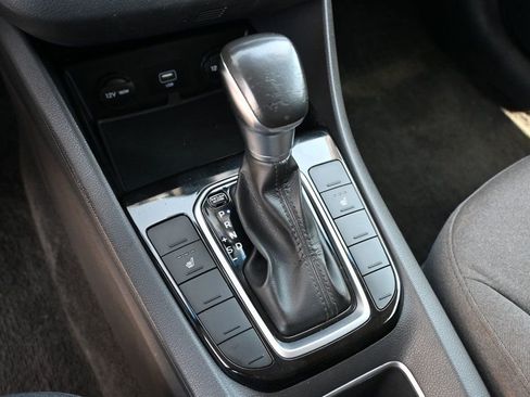 Used 2020 Hyundai Ioniq SE FWD image 10