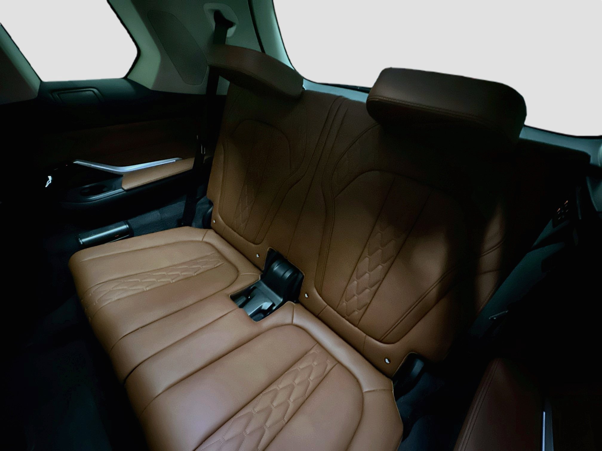 Certified 2024 BMW X7 xDrive40i w/ Premium Package AWD/4WD image 27
