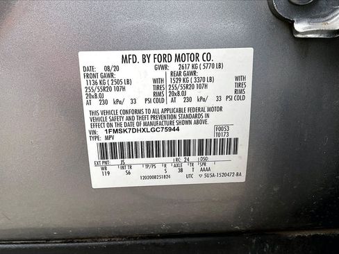 Used 2020 Ford Explorer XLT w/ Equipment Group 202A RWD image 16