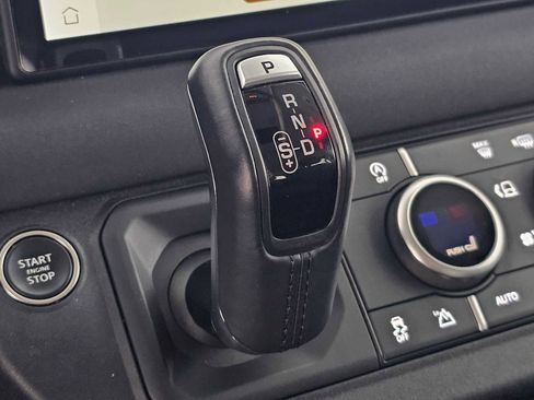 Used 2023 Land Rover Defender 110 image 30